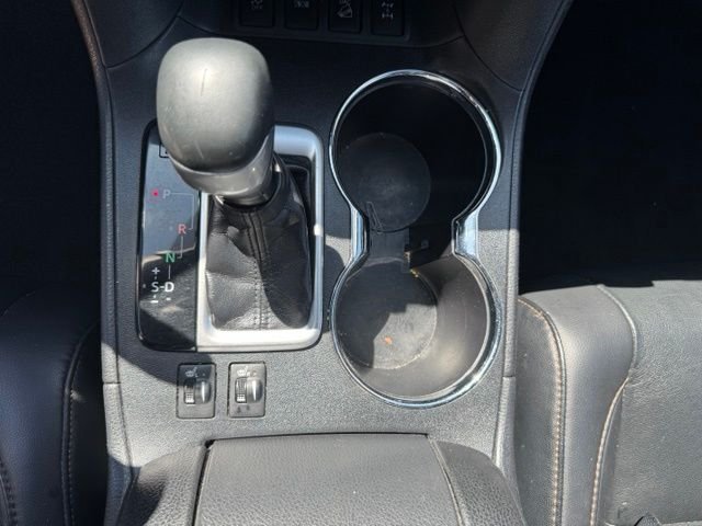 Used 2019 Midnight Black Metallic Toyota XLE image 16