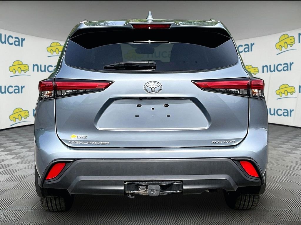 Used 2020 Blue Toyota XLE image 5