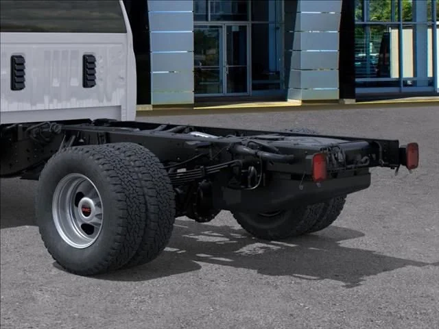 2025 GMC Sierra 3500 Chassis Cab Pro - Photo 14
