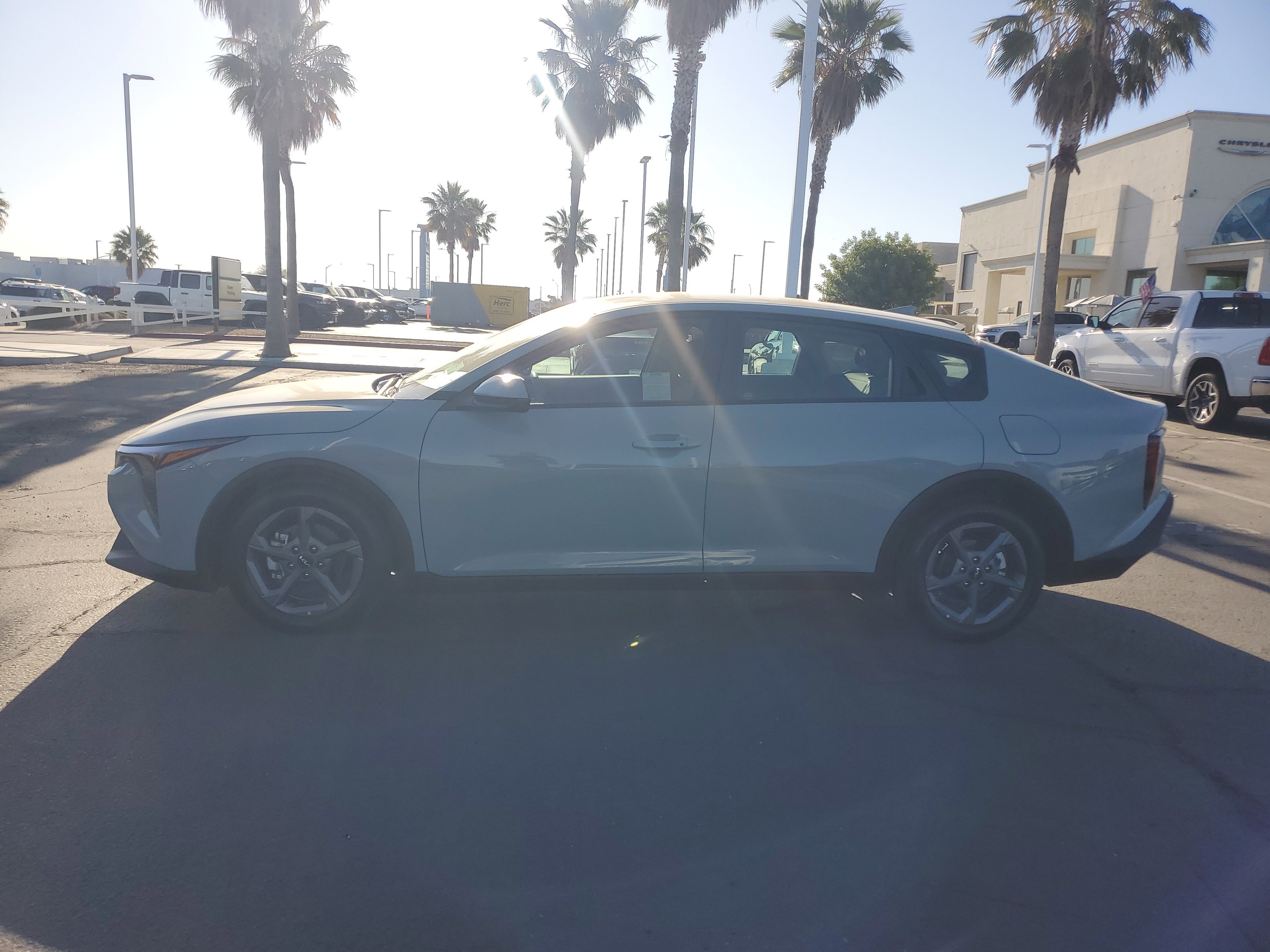 Used 2025 Blue Kia LXS image 6
