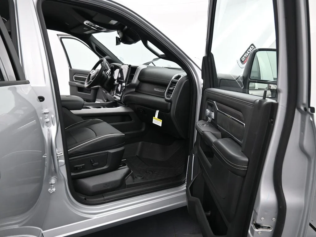 2026 RAM 2500 Laramie - Photo 13