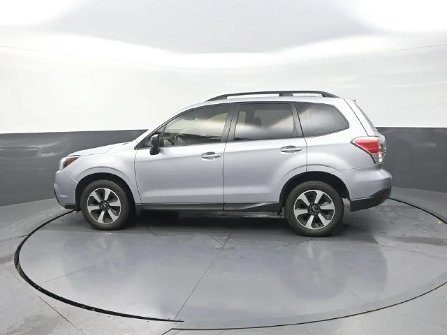 Used 2018 Silver Subaru 2.5i image 4