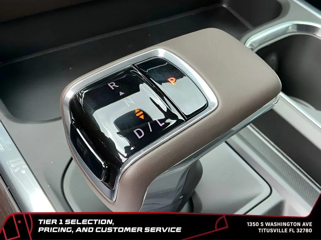 New 2026 Glacier White Tricoat GMC SLT image 34