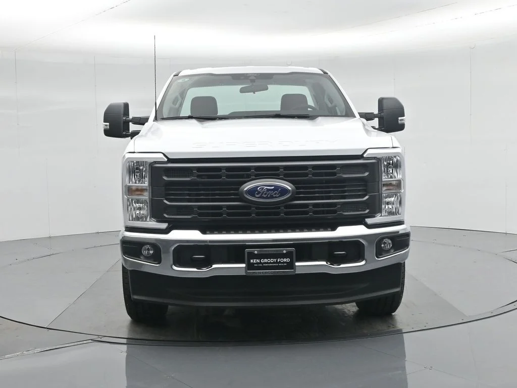 New 2026 Oxford White Ford XL image 19