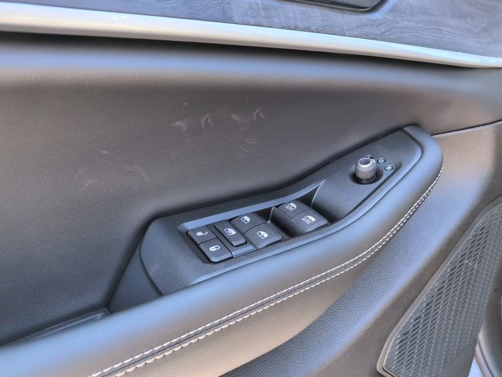 New 2026 Baltic Gray Metallic Clear-Coat Exterior Paint Jeep Altitude image 14