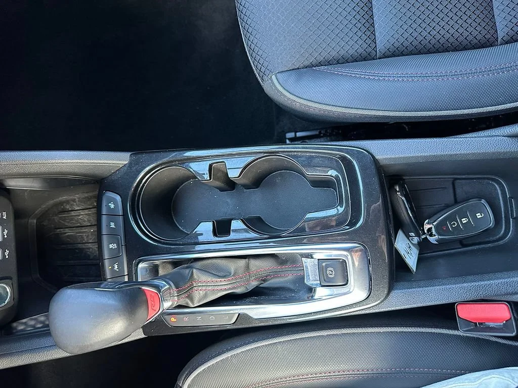 Used 2023 SUMMIT WHITE Chevrolet RS image 30