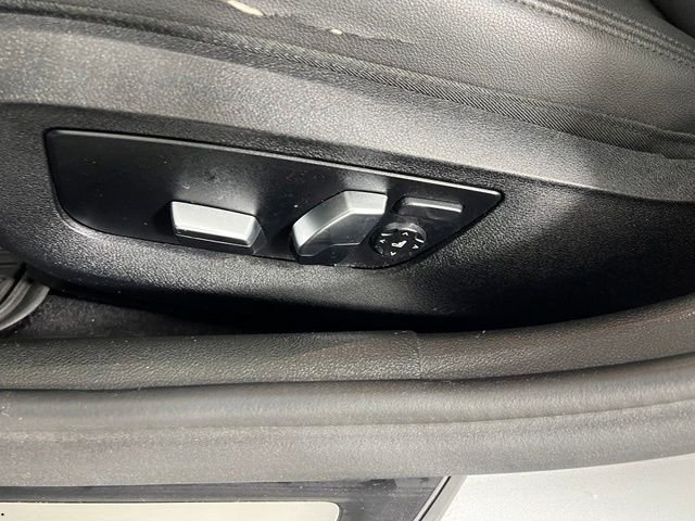 Used 2019 Silver BMW 530i image 19