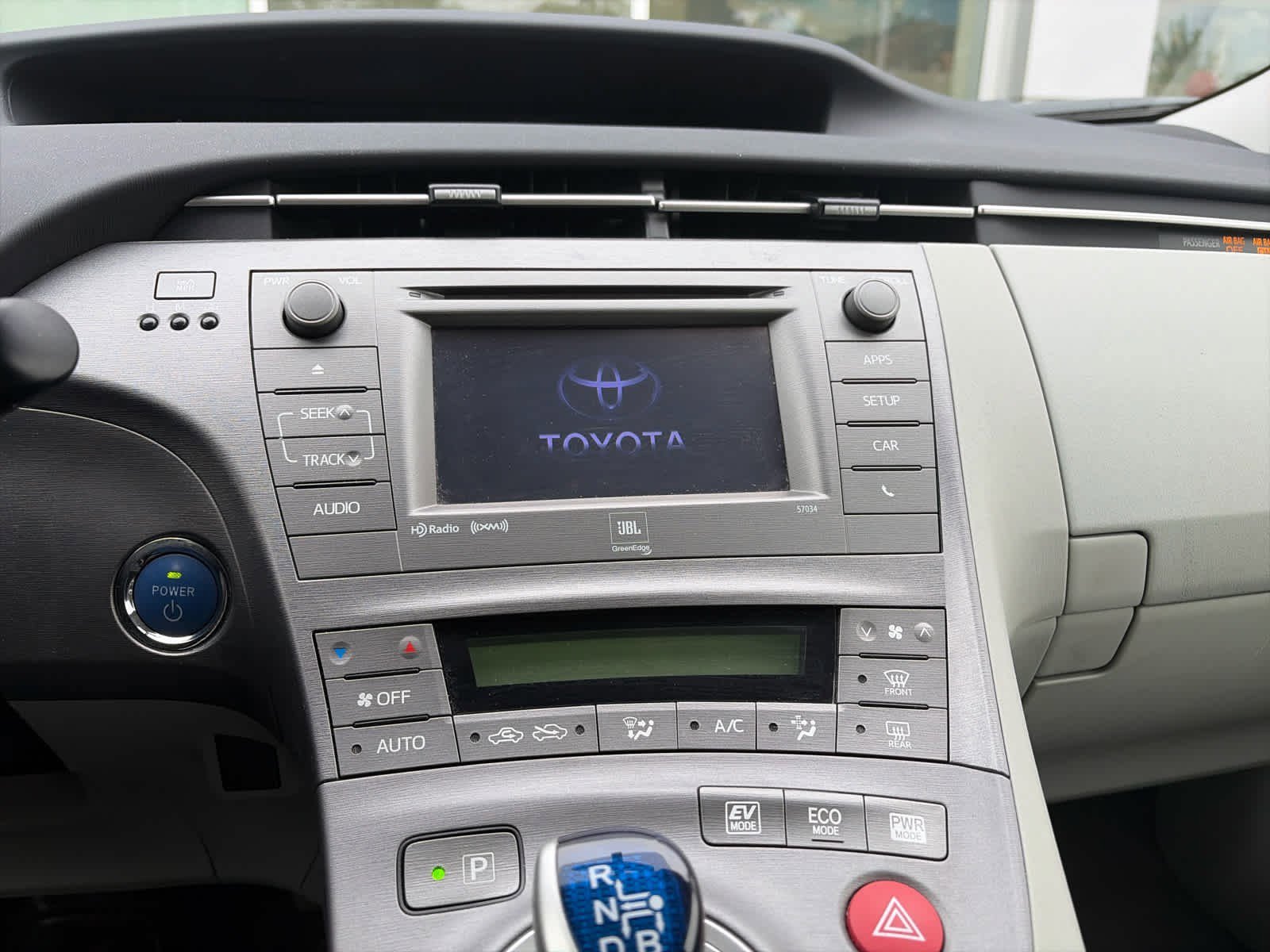 Used 2015 Blizzard Pearl Toyota Four image 9