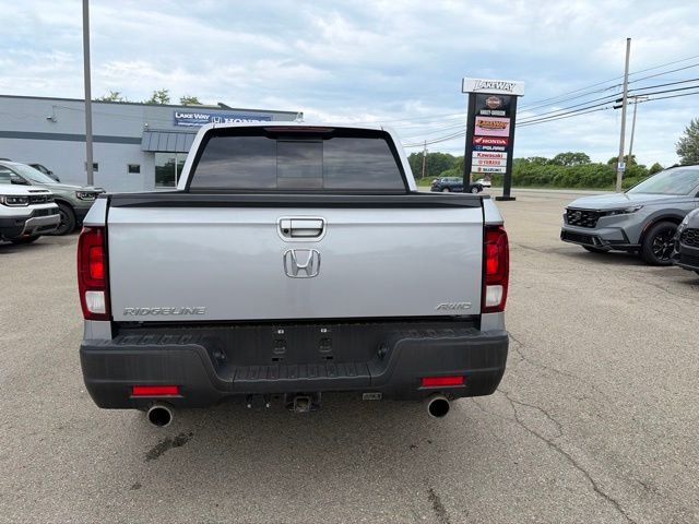Used 2023 Lunar Silver Metallic Honda RTL image 6