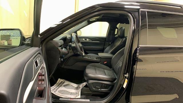 Certified Used 2025 Black Metallic Ford ST-Line image 85