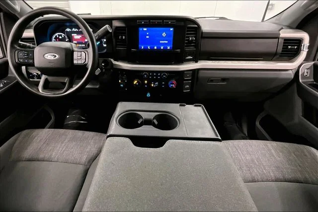 Used 2024 Oxford White Ford XLT image 17