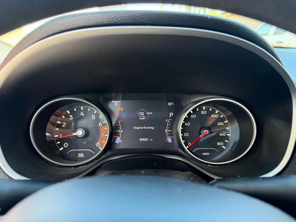 Used 2018 Orange Jeep Sport image 19