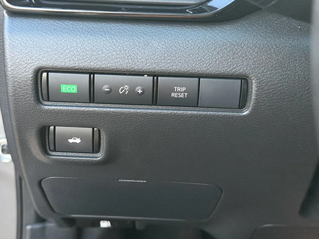 Certified Used 2024 Gray Nissan SR image 24