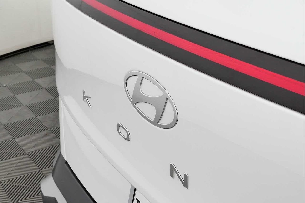 New 2026 Atlas White Hyundai SEL Premium FWD image 24