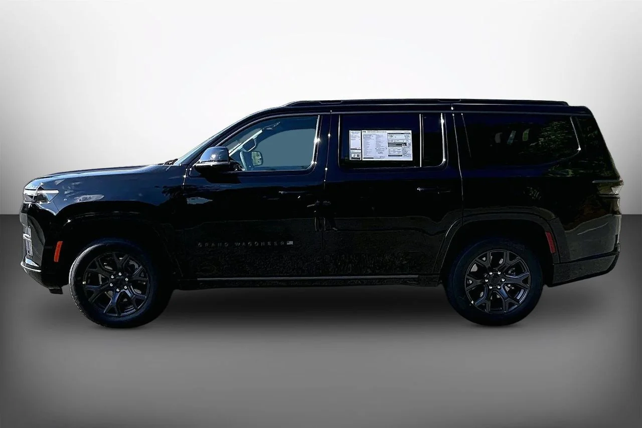 New 2026 High Gloss Black Jeep Limited Altitude image 5