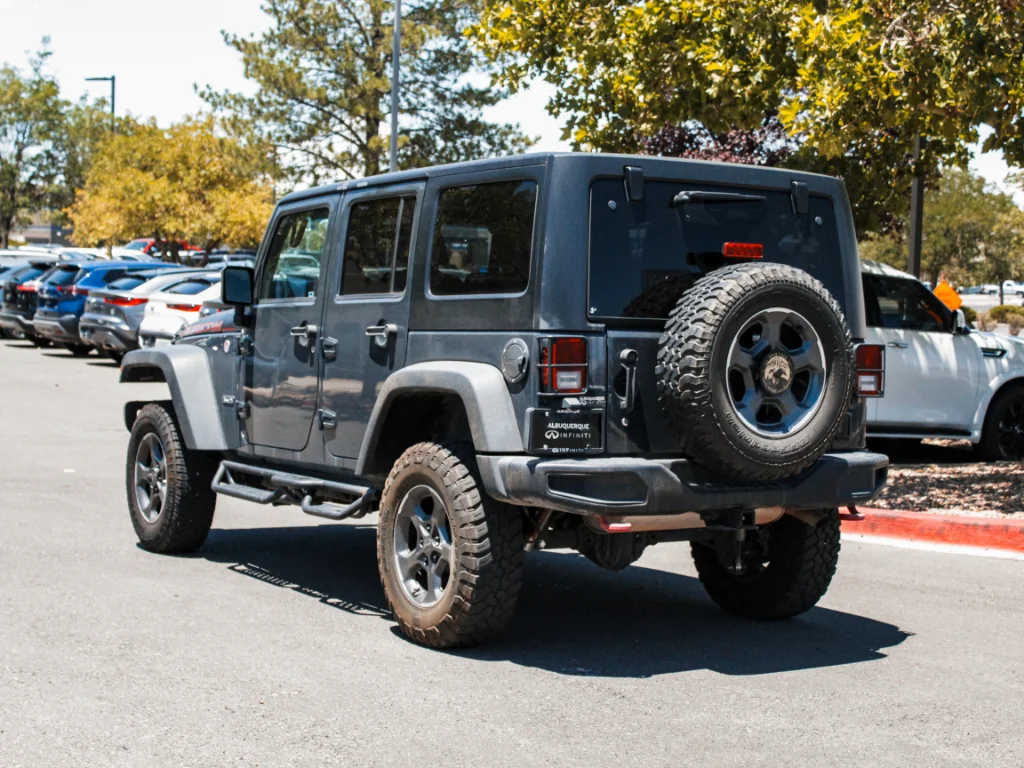 Used 2017 Gray Jeep Unlimited Rubicon image 7