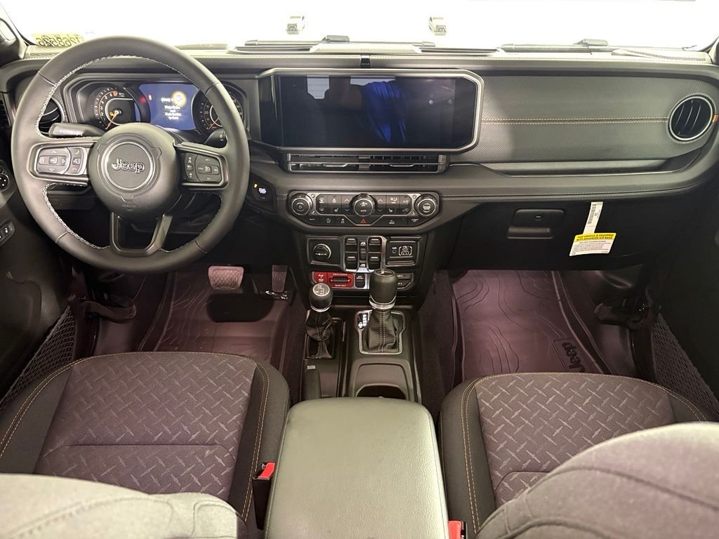 New 2026 Granite Crystal Metallic Clearcoat Jeep Mojave image 45