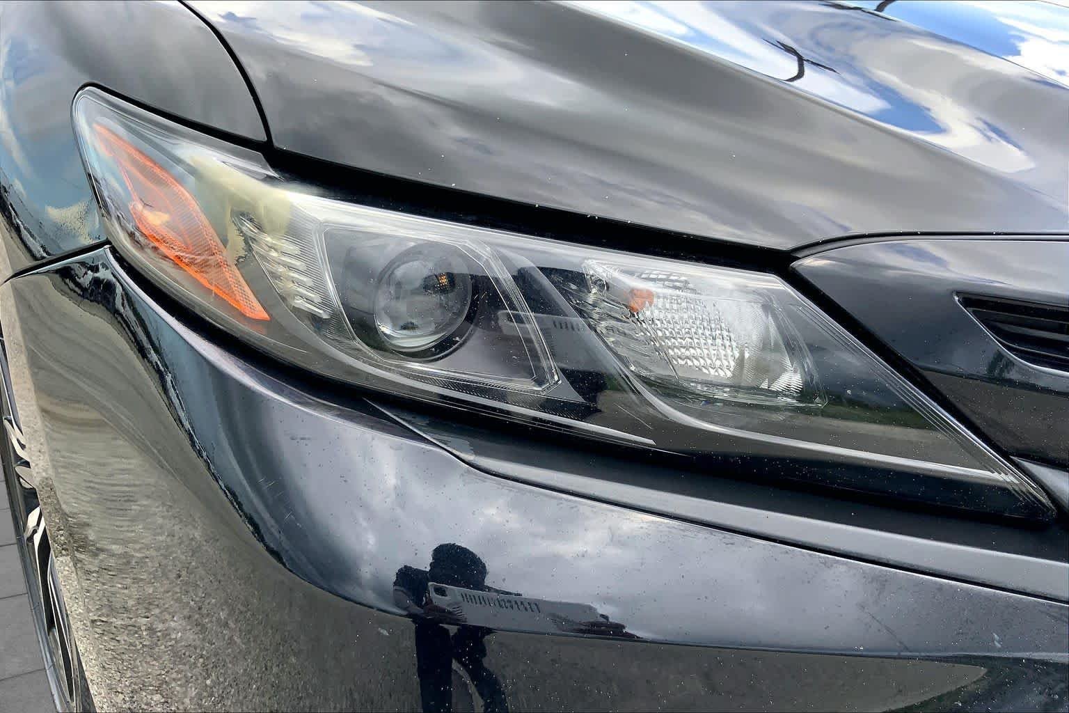 Used 2021 Midnight Black Metallic Toyota SE image 27