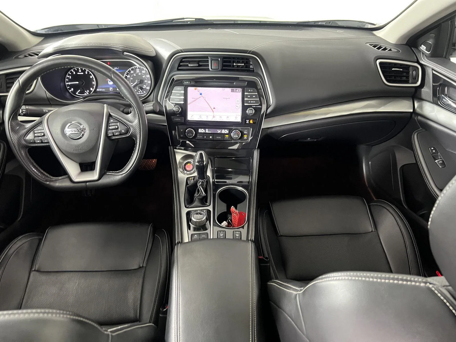 Used 2020 Pearl White Tricoat Nissan SL image 12