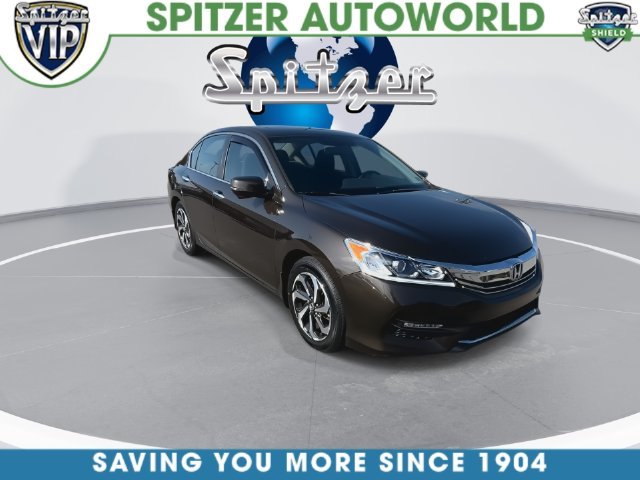 Used 2016  Honda EX image 4