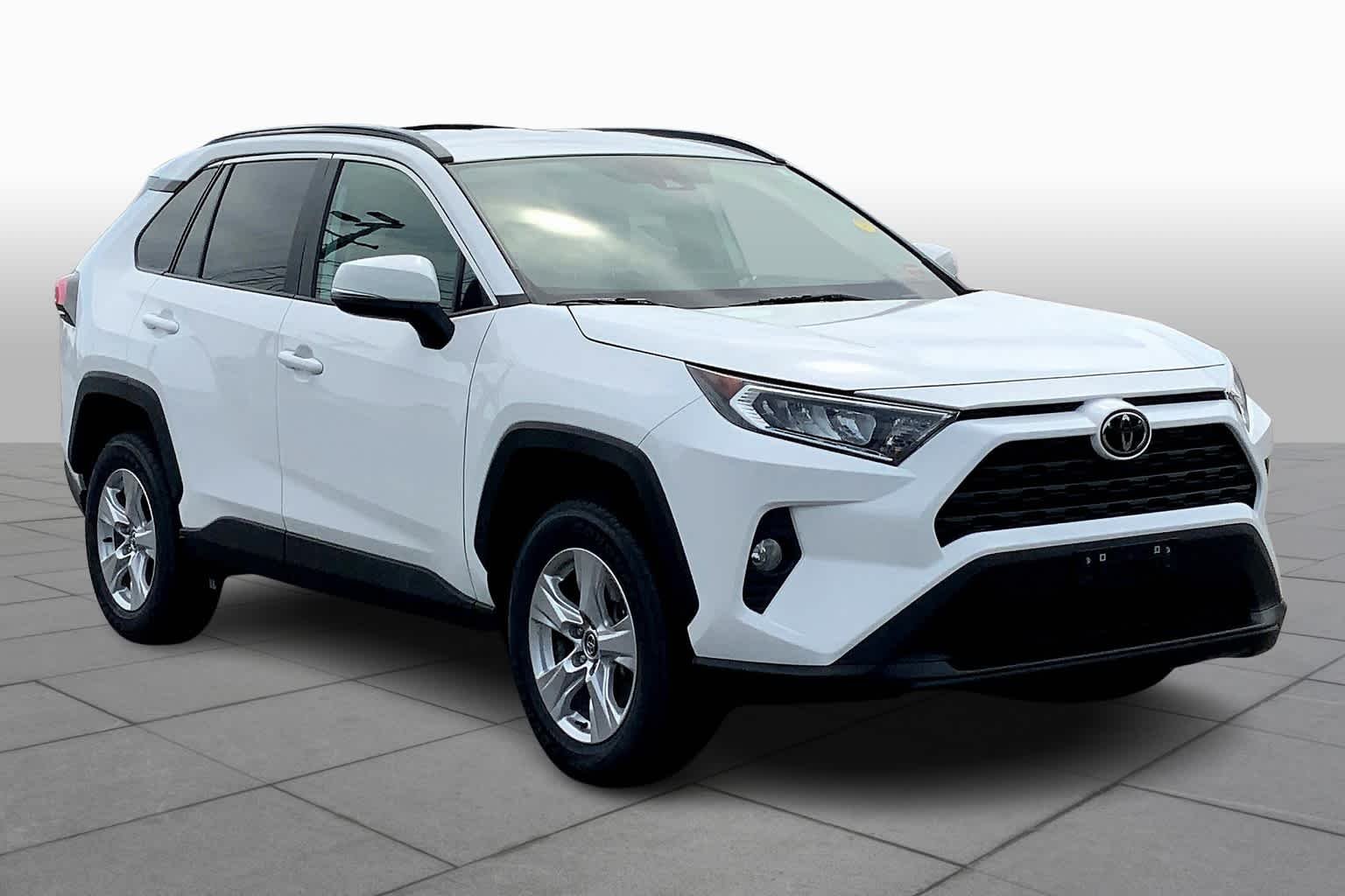 Used 2021 Super White Toyota XLE image 3