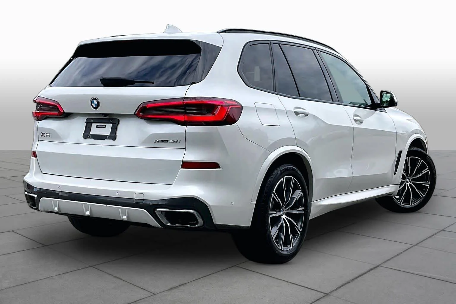 Used 2019 Mineral White Metallic BMW xDrive40i image 12