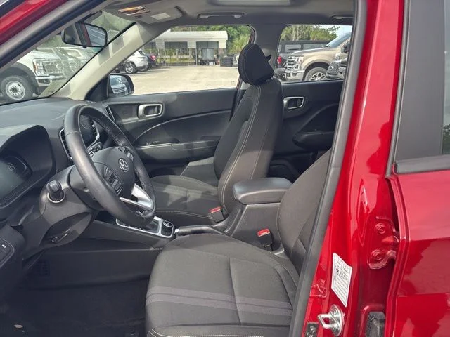 Used 2025 Red Hyundai SEL image 9