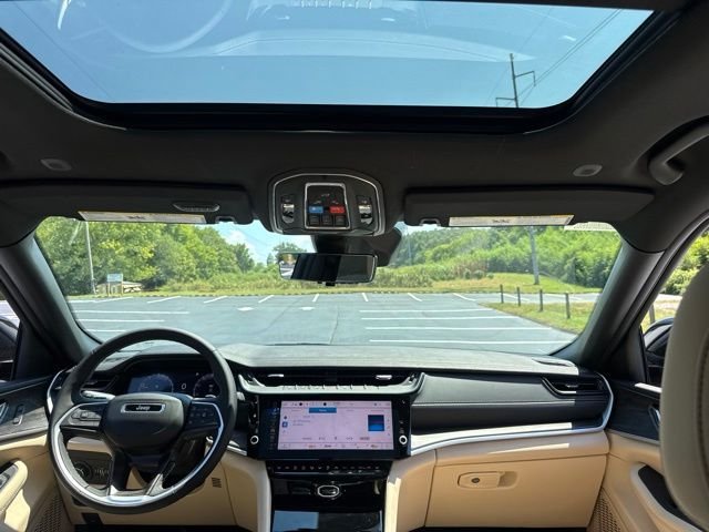 New 2027 Bright White Clearcoat Jeep Limited image 13