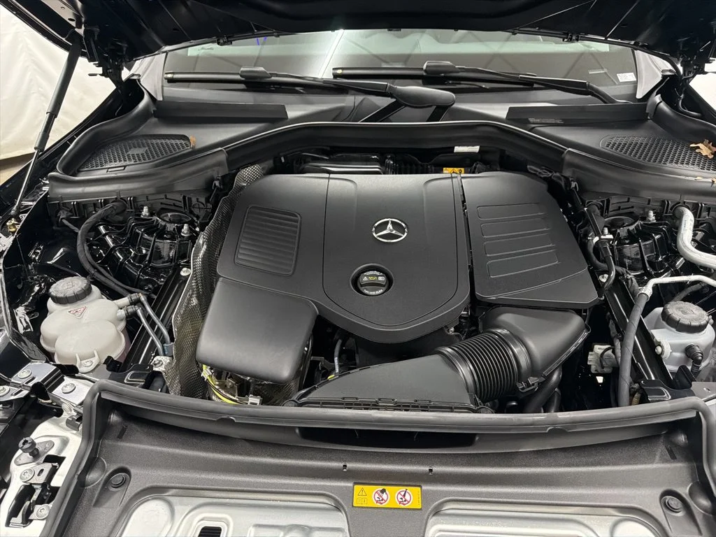 Certified Used 2026 Black Mercedes-Benz GLC 300 image 31