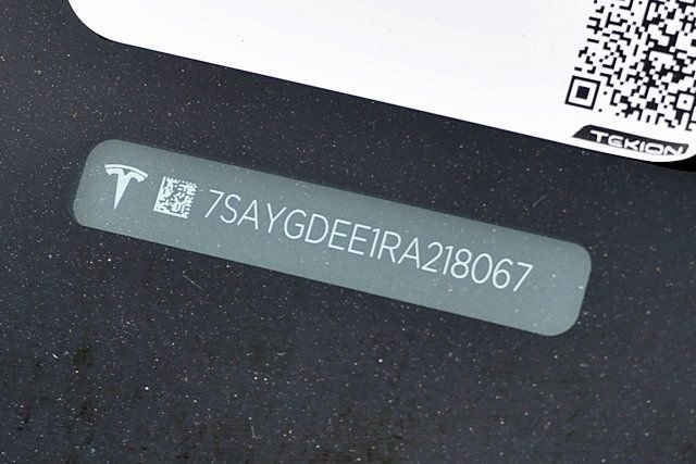 Used 2024  Tesla Long Range image 43