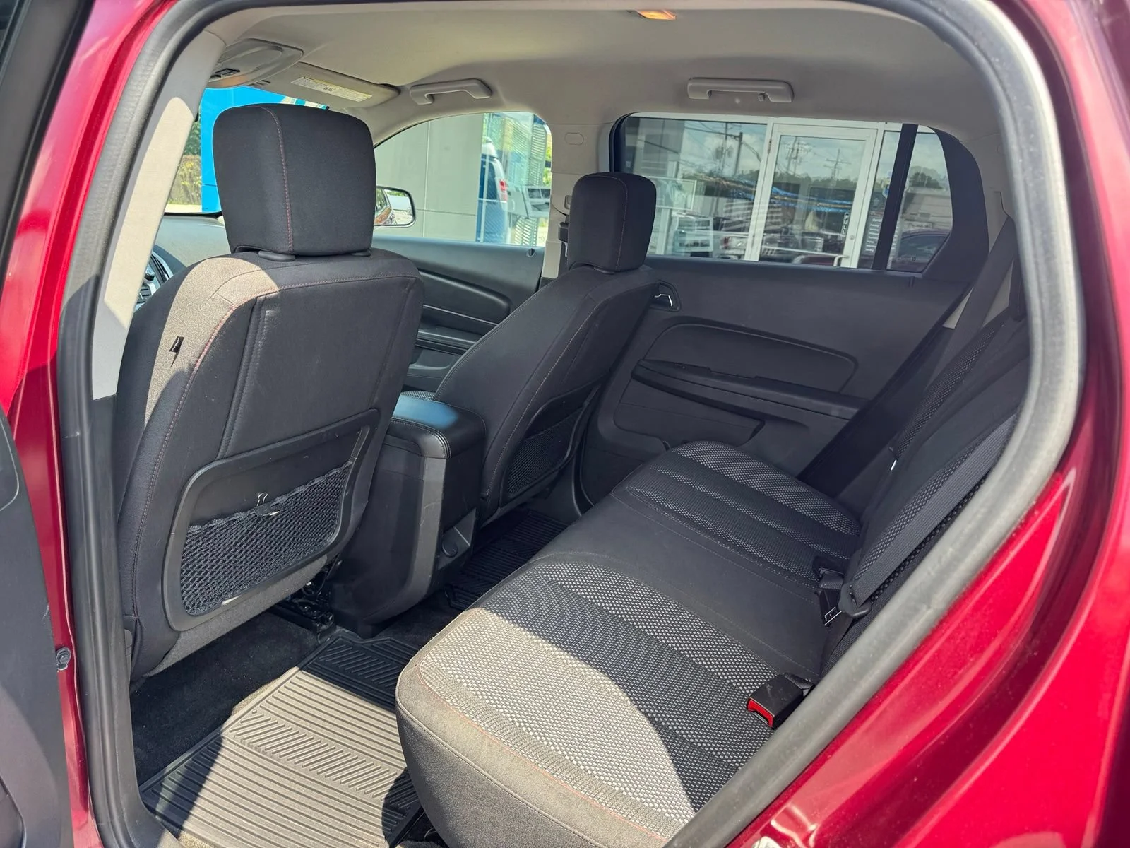 Used 2017 CRIMSON RED TINTCOAT GMC SLE image 19