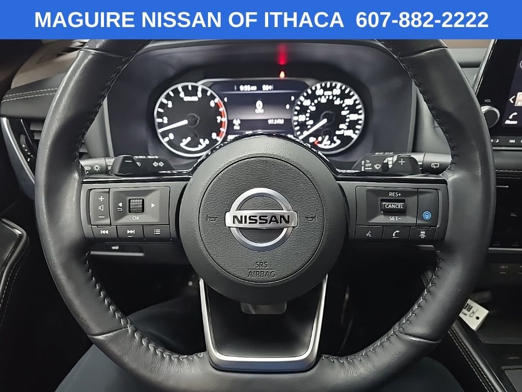 Used 2021 Gray Nissan SL image 19
