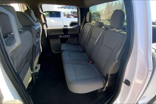 Used 2015 Oxford White Ford XLT image 24