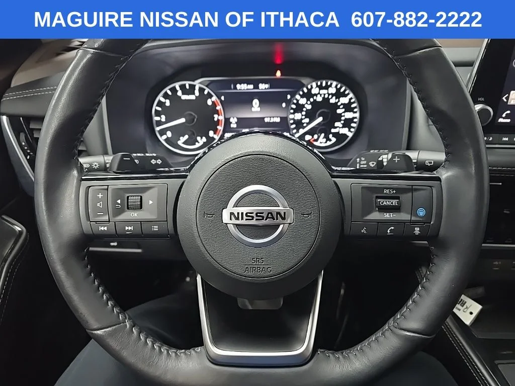 Used 2021 Gray Nissan SL image 19