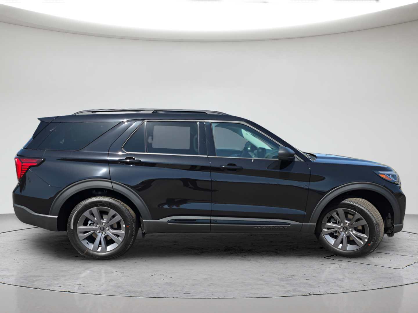 New 2026 Agate Black Metallic Ford Active image 2