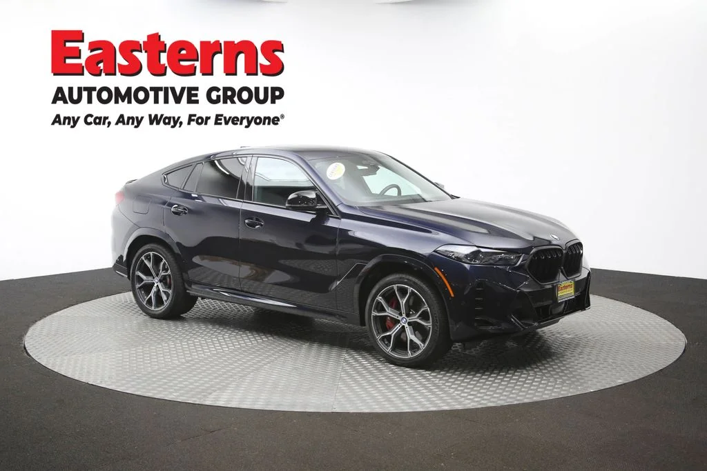 Used 2025 Black BMW M60i image 51