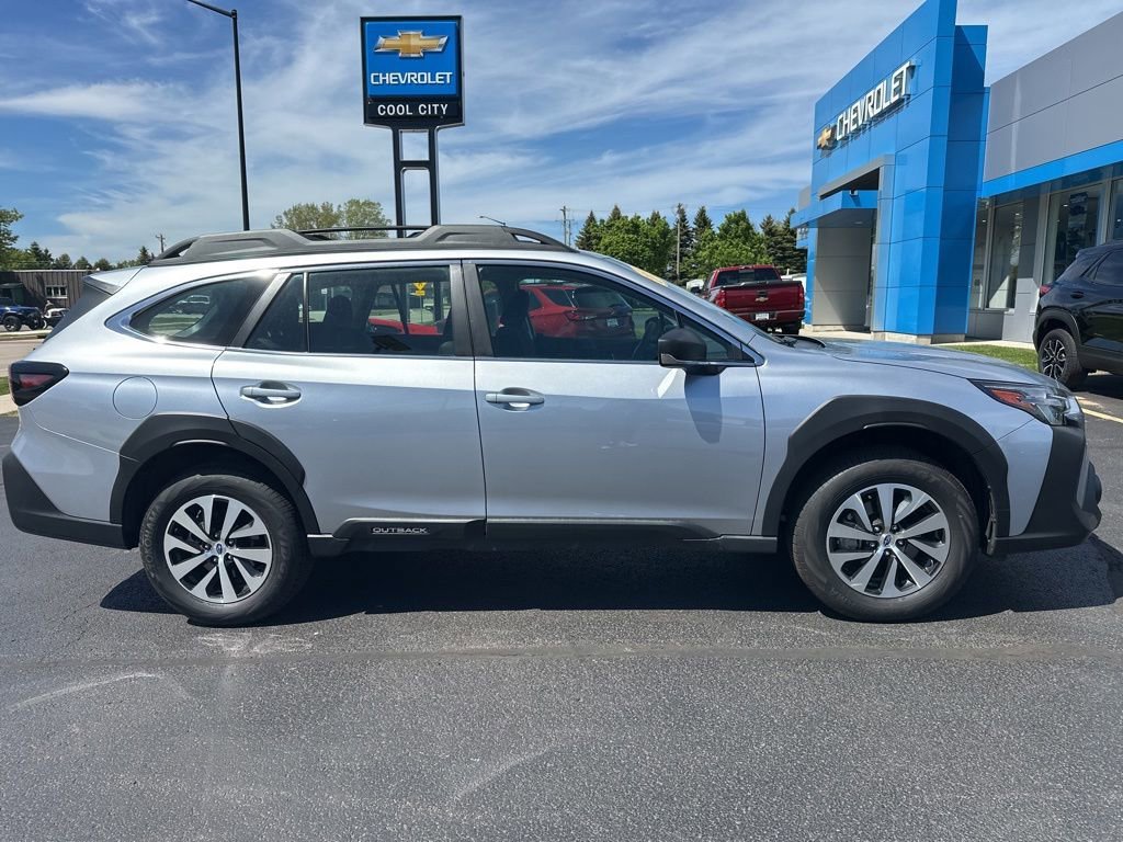 Used 2024 Silver Subaru  image 5