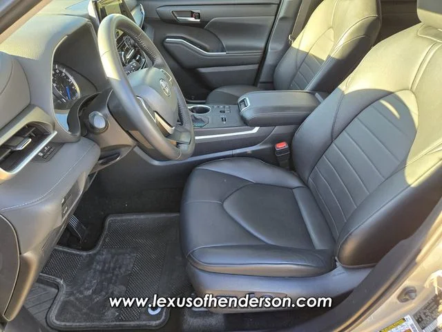 Used 2024 Silver Toyota XLE image 10