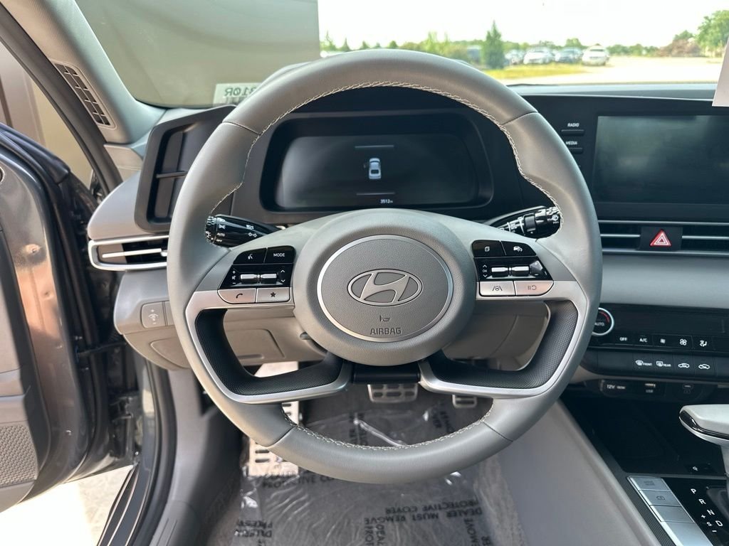 Used 2026 Gray Hyundai SEL Sport image 13