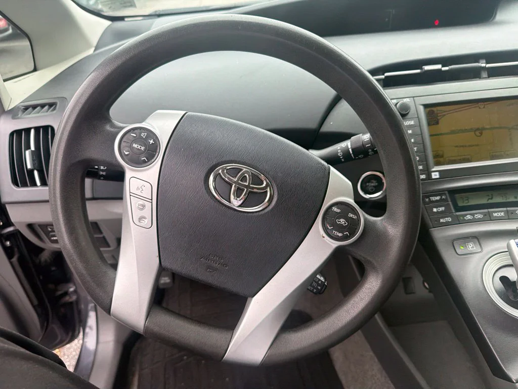 Used 2010 Gray Toyota III image 15