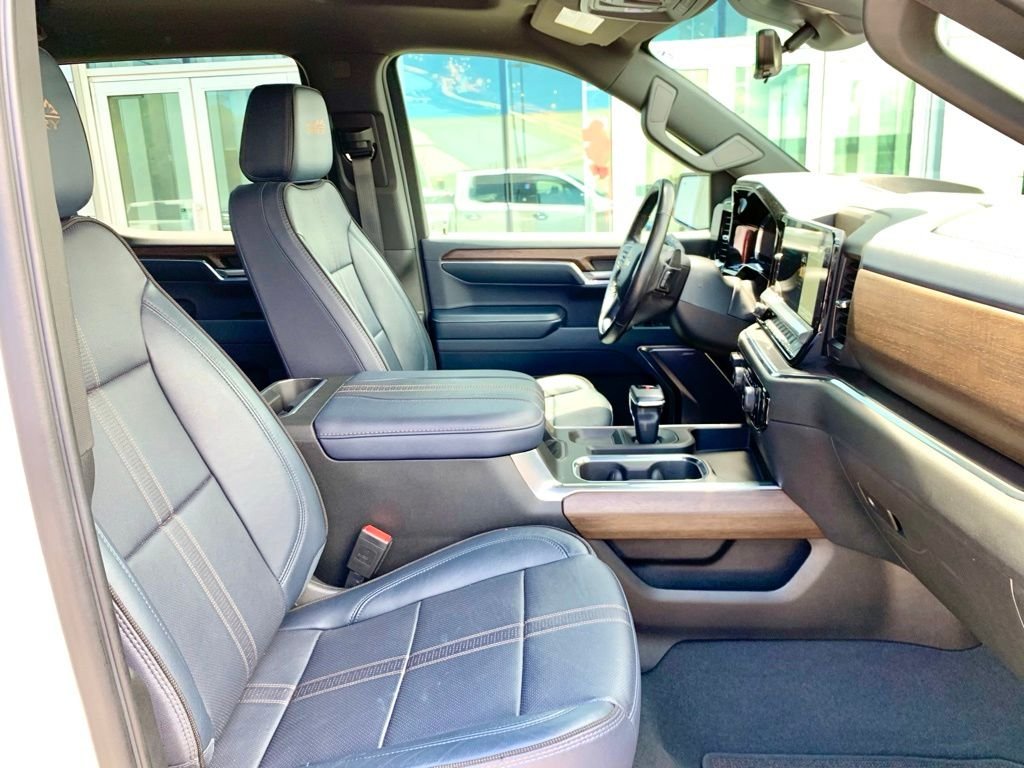 Used 2023 Beige Chevrolet High Country image 28