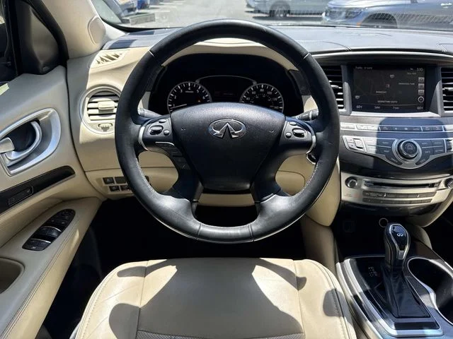 Used 2019 Black INFINITI LUXE image 17