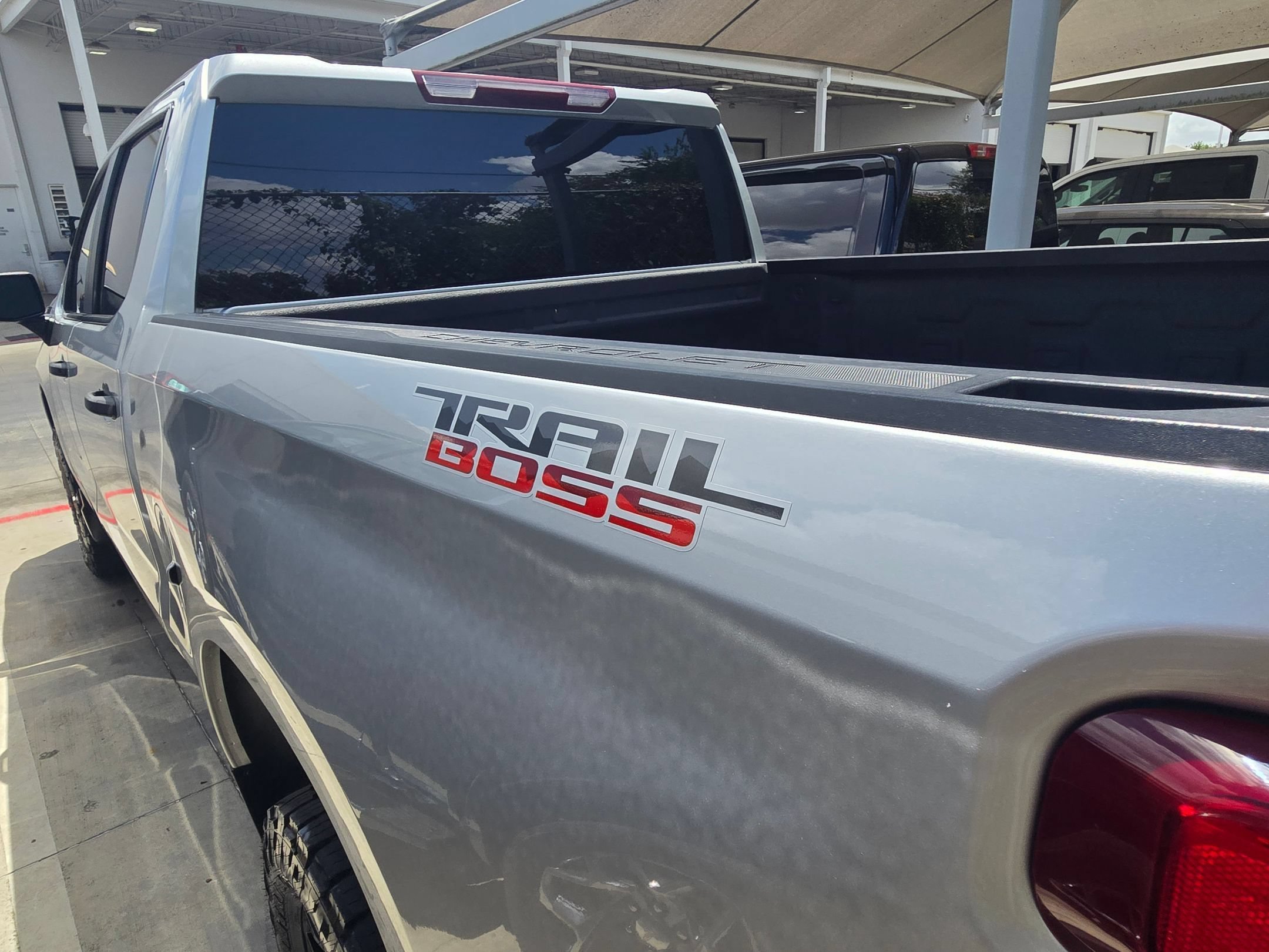 Used 2022 Silver Ice Metallic Chevrolet Custom Trail Boss image 7