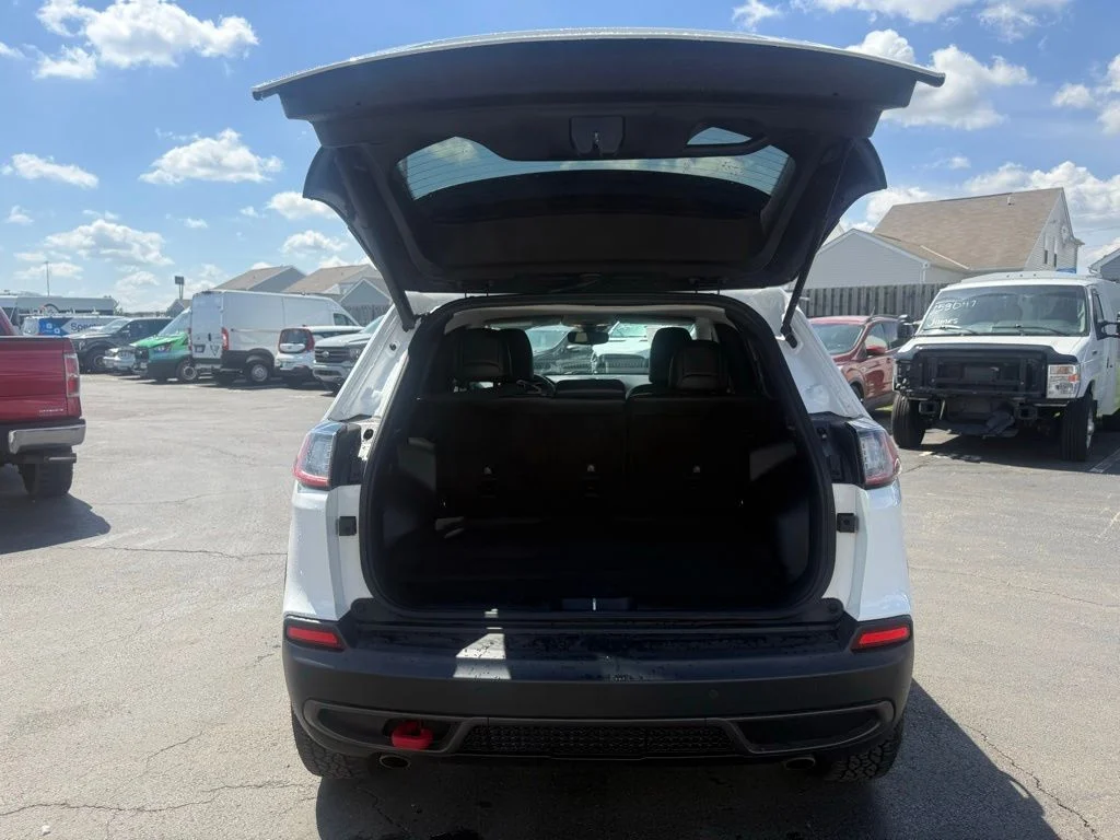 Used 2022 White Jeep Trailhawk image 47