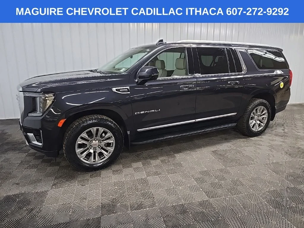Used 2023 Silver GMC Denali image 6
