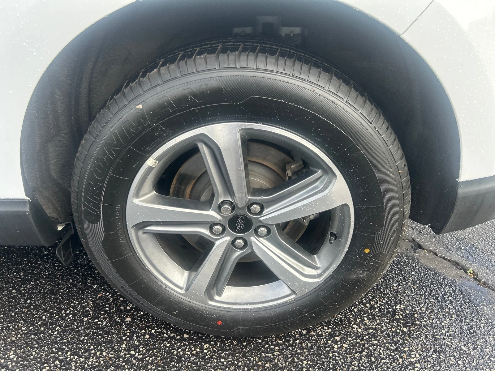 Used 2023 White Ford SEL image 9