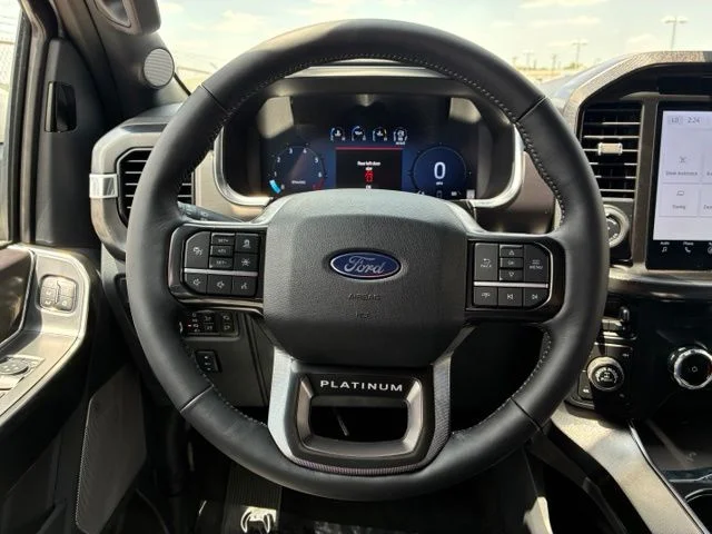 New 2026 Star White Metallic Tri-Coat Ford Platinum image 13