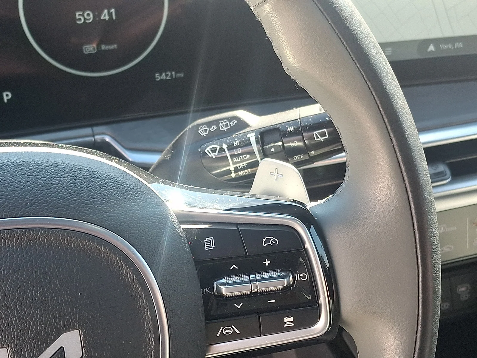Certified Used 2025 White Kia X-Line SX Prestige image 23