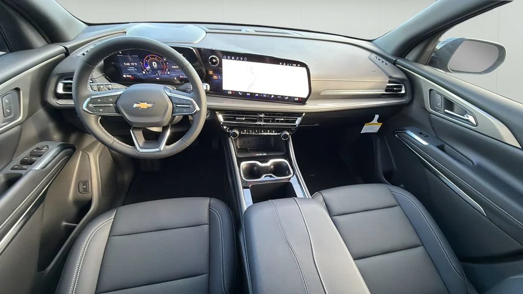 New 2027 Mosaic Black Metallic Chevrolet LT image 19