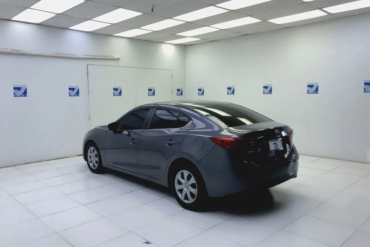 Used 2018 Machine Gray Mazda Sport image 2